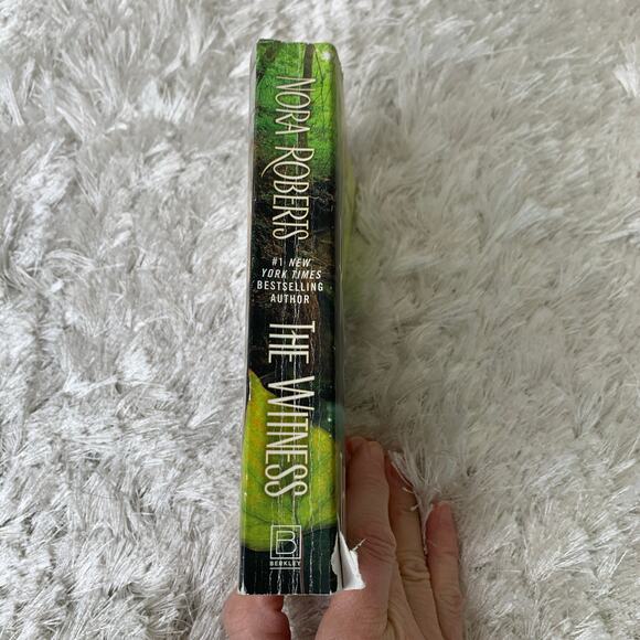 Nora Roberts The Witness Thriller Crime Paperback Book - Picture 3 of 3